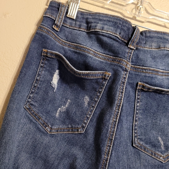 Enjean Distressed Raw Hem Jeans - Picture 10 of 12